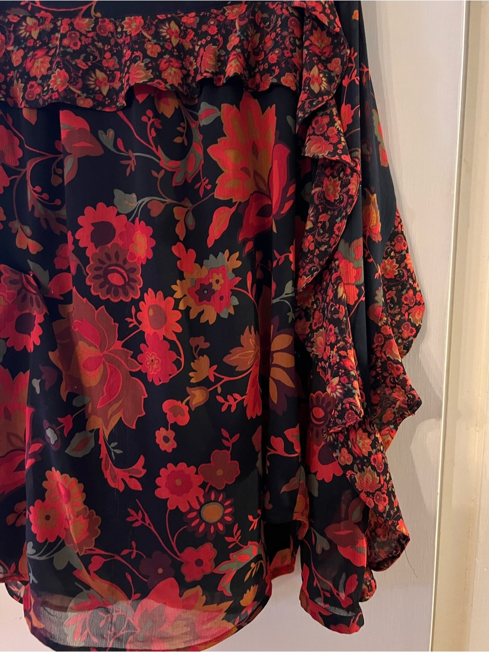 Loft Floral Ruffled Blouse M Multi-color Boho Whimsigoth Dark Romantic Whimsical - Picture 4 of 9